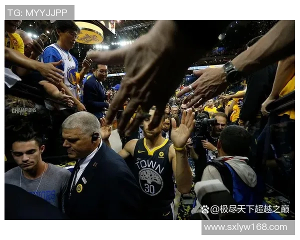 2013年马刺与勇士季后赛第四场精彩对决回顾与分析