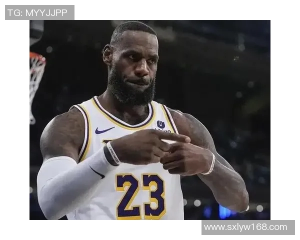 芝加哥天空的璀璨星辰与篮球梦想交织的传奇之旅 芝加哥天空的璀璨星辰与篮球梦想交织的传奇之旅