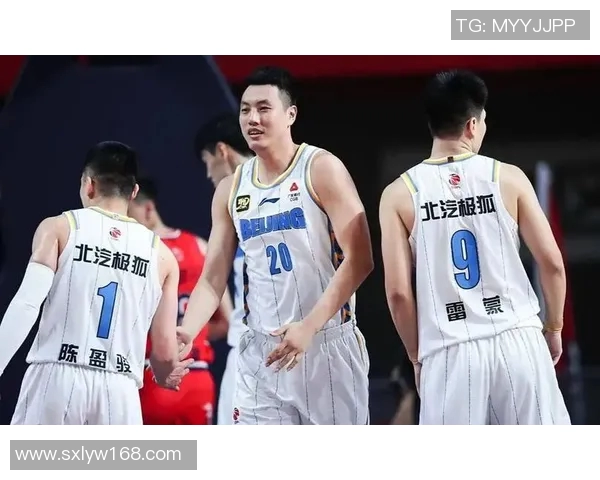 翟晓川：从篮球场上的拼搏到生活中的坚持与成长