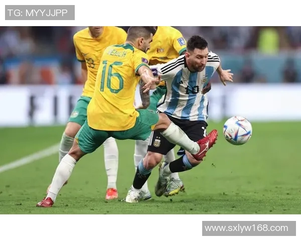 梅西漫画图片展示他的足球传奇与生活瞬间的精彩瞬间